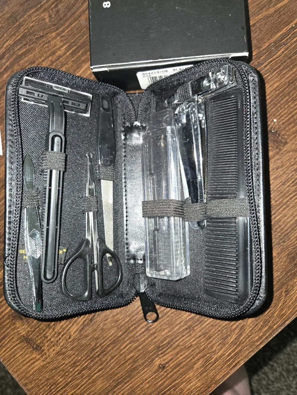 8 Piece Mens Manicure Set